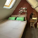 Surfers Paradise Tiny House * Noordwijk
