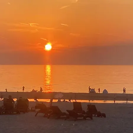 Surfers Paradise Tiny House * 노르트베이크