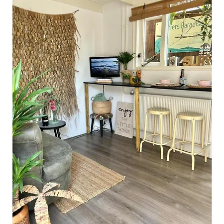 Surfers Paradise Tiny House Apartamento Noordwijk