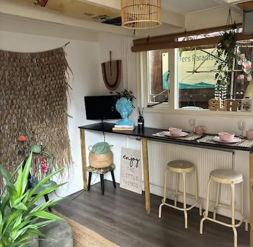 Апартаменты Surfers Paradise Tiny House *