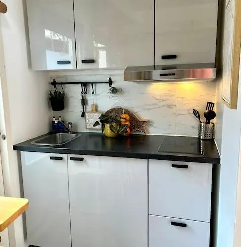 Surfers Paradise Tiny House